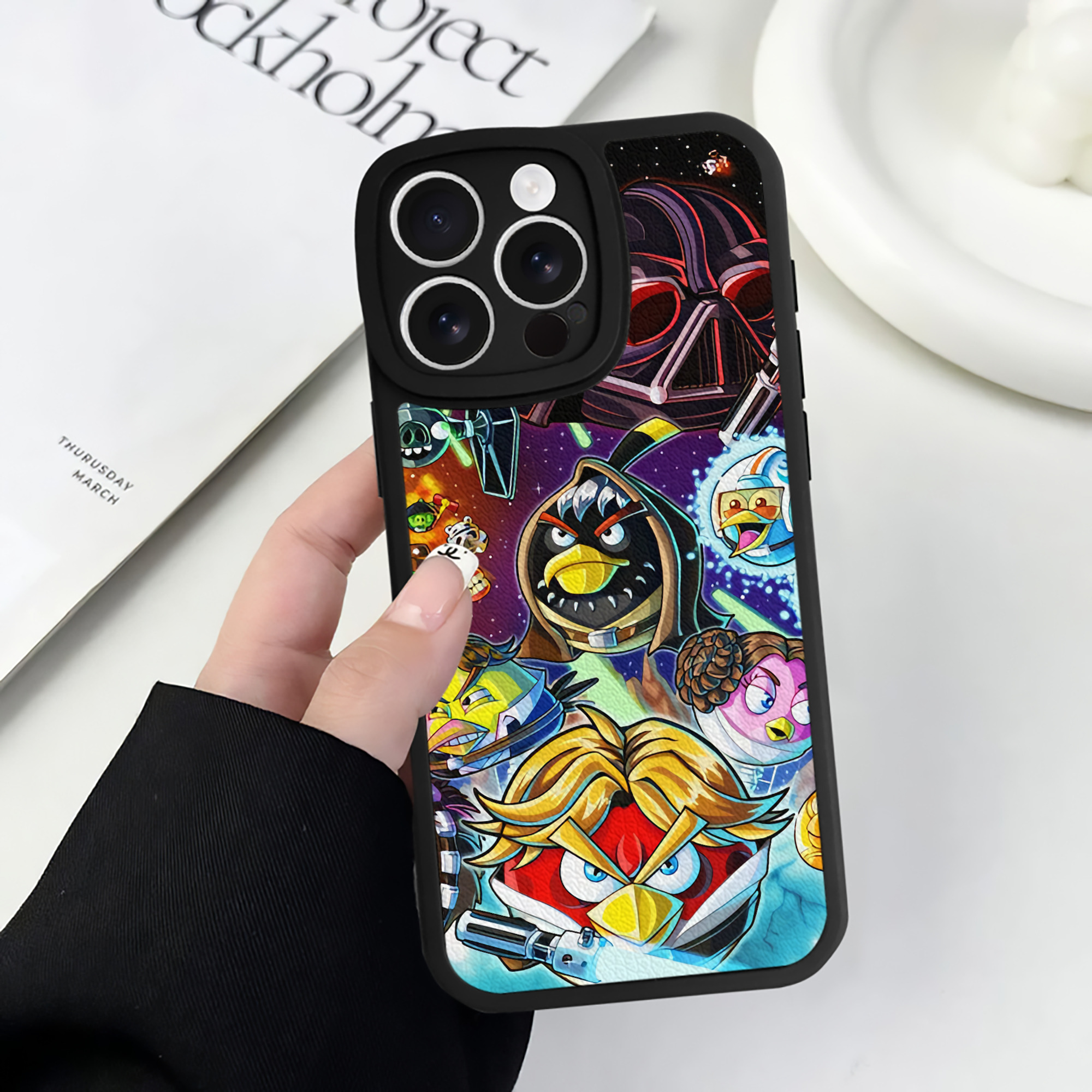 （画像用） Angry Birds アングリーバード 【iPhone 16シリーズ対応】シリコンスマホケース（レザー調） 材質：シリコン